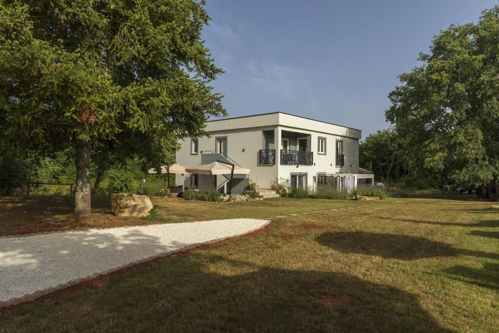 Luxury Villa Cetiri Hrasta Pićan Exteriér fotografie